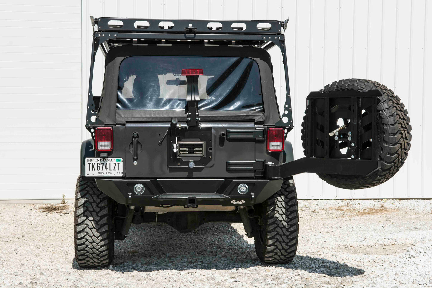JK Destroyer Full Width Rear Bumper w / Tire Carrier