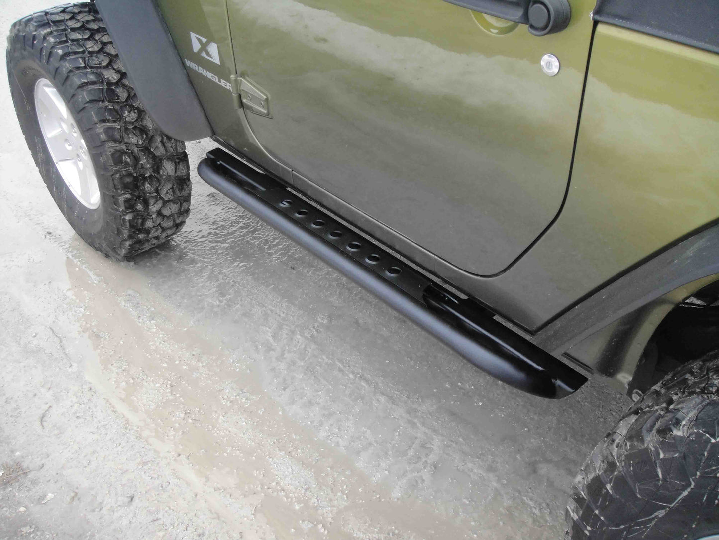 JK Signature Series Frame Mounted 2 Door Rocksliders